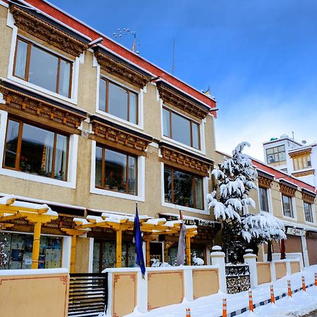 Hotel Lingzi Лех Екстериор снимка