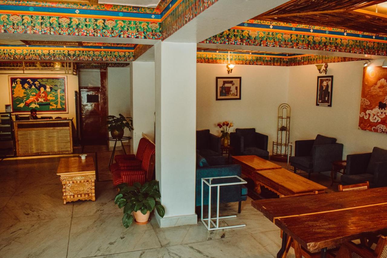 Hotel Lingzi Лех Екстериор снимка