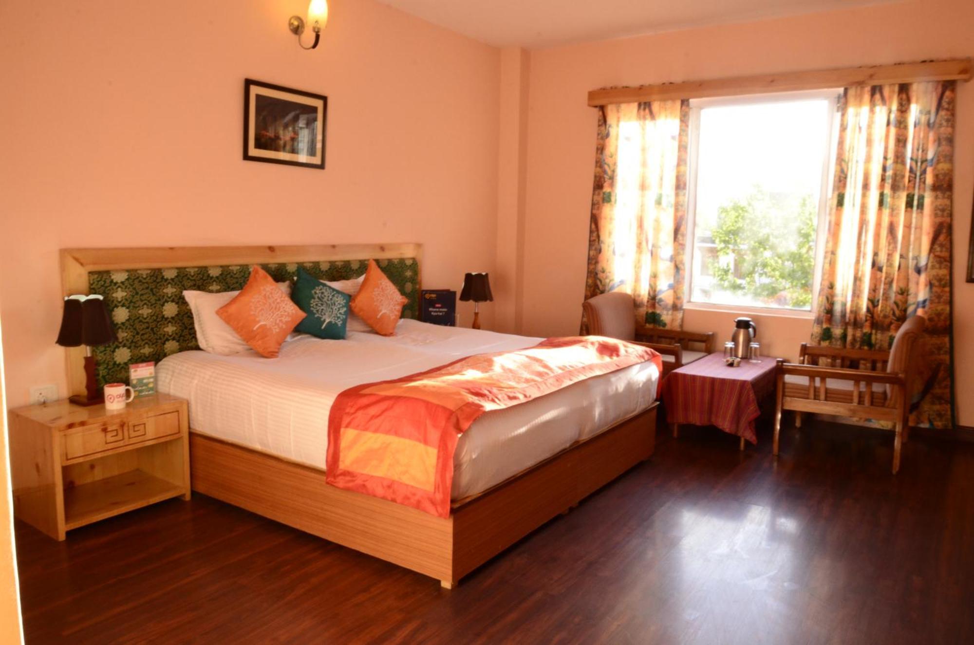 Hotel Lingzi Лех Екстериор снимка