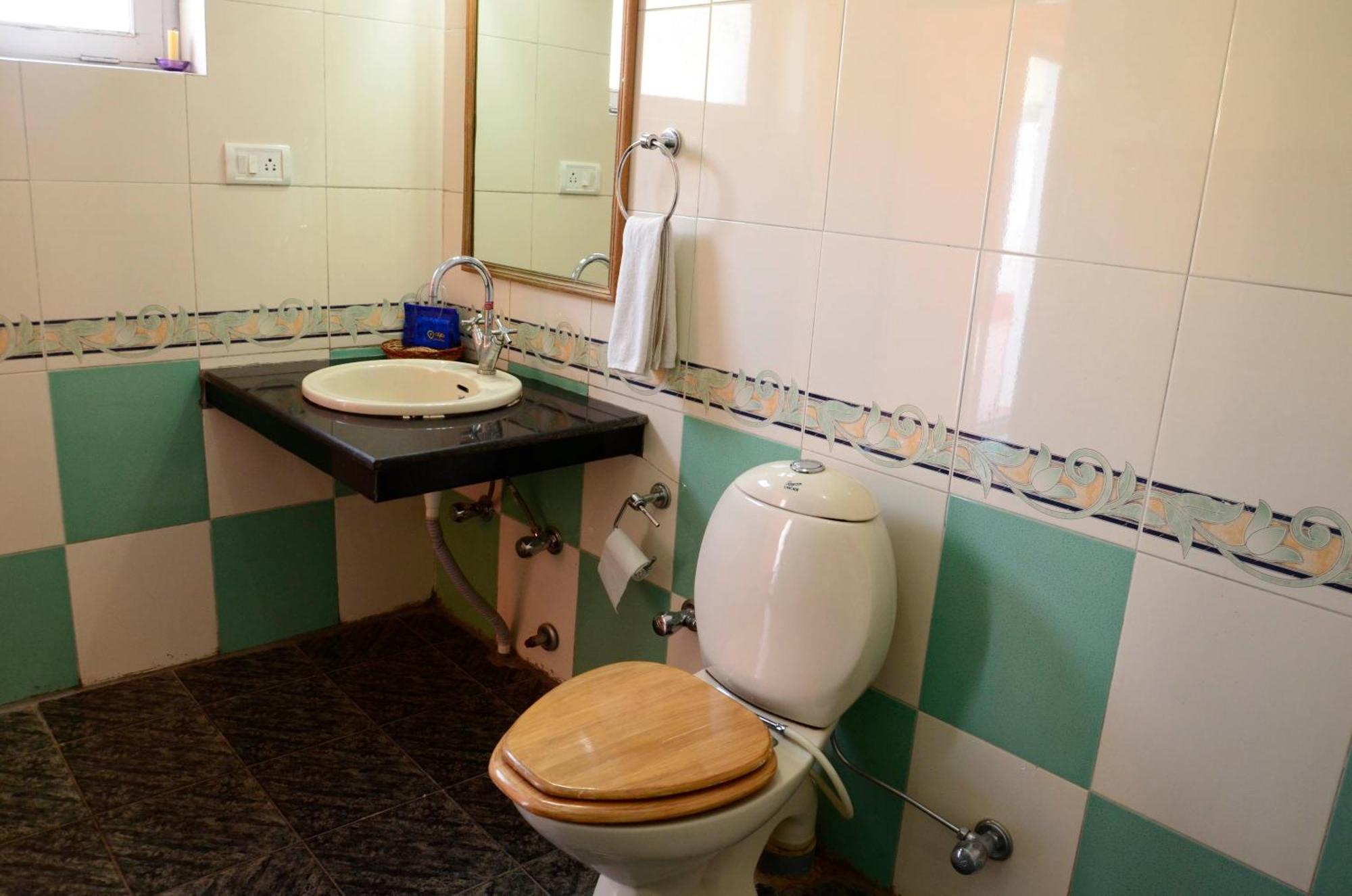 Hotel Lingzi Лех Екстериор снимка