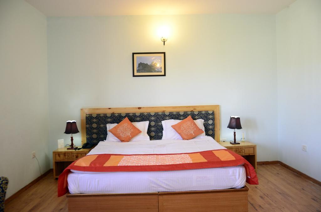 Hotel Lingzi Лех Екстериор снимка
