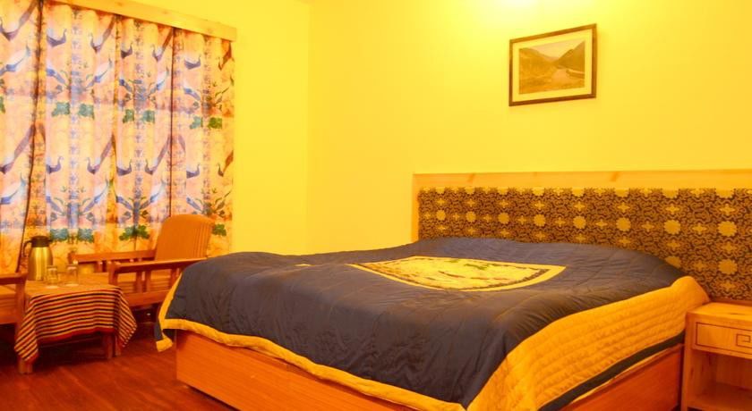 Hotel Lingzi Лех Екстериор снимка